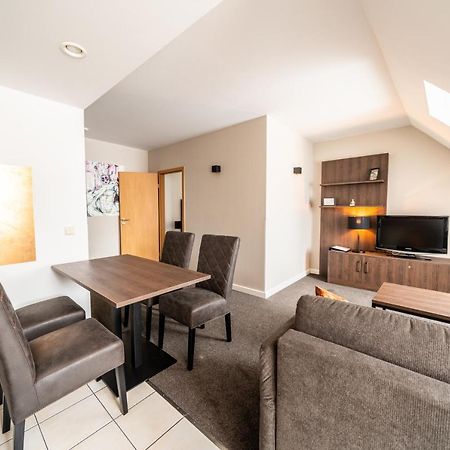 Familienapartment Am Neumarkt Ll เดรสเดน ภายนอก รูปภาพ